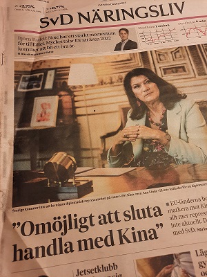 Äntligen kliver Sverige av upptrappningen mot Kina