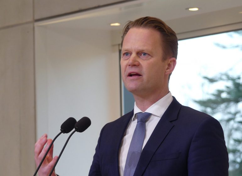 Danska utrikesministern skall svara i Folketinget om Ukrainas svarta lista